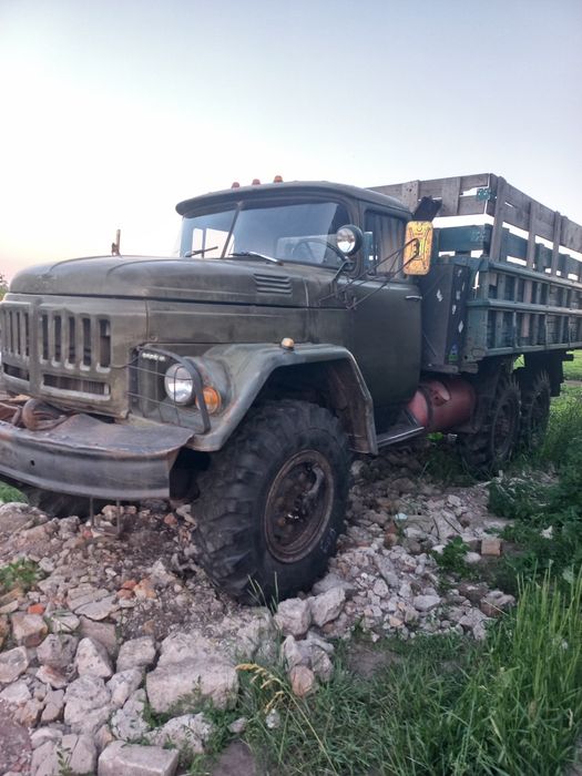 ЗІЛ 131 на повному ходу