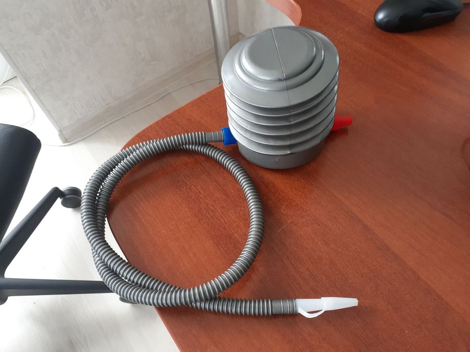 Рятувальний жилет з насосом