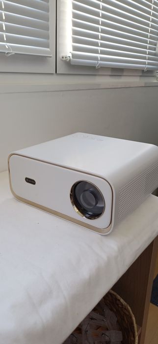Projetor Wanbo X5 Full HD 1100 ANSI Lumens – Como Novo (Com Caixa)