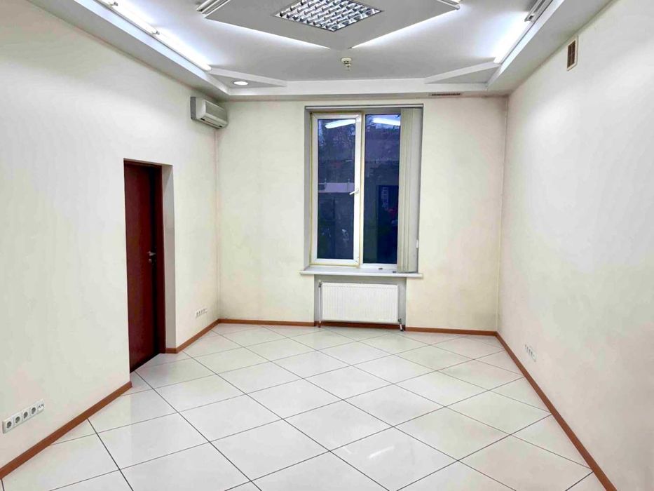 Офис 3 кабинета, кондиционер и охрана — всё, как у больших дядек!