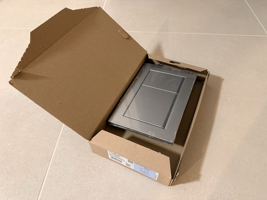 Przycisk Geberit Omega20 Przycisk WC chrom mat 115.080.JQ.1