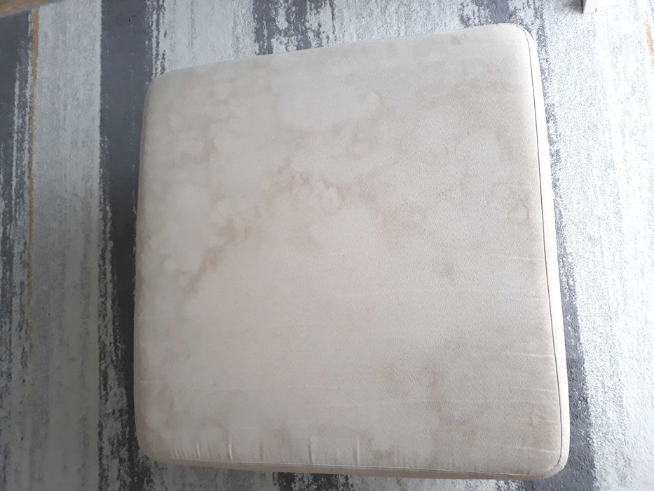 Pufa Agata Meble Cuba beżowa 60x60 wys 40