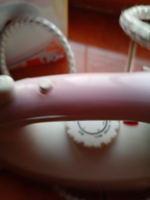 Продаю утюг новый