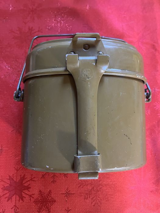 Котелок армейский