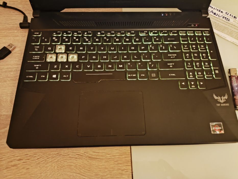 Laptop Asus, Ryzen 5, 16 GB RAM, dysk 256 + 1000GB.
