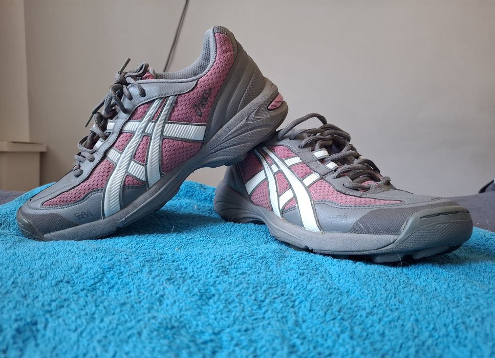 Buty Asics Speva rozm. 25.5 (40) jak nowe