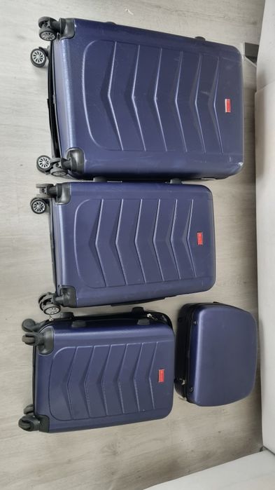 Komplet walizek podróżnych Gravitt