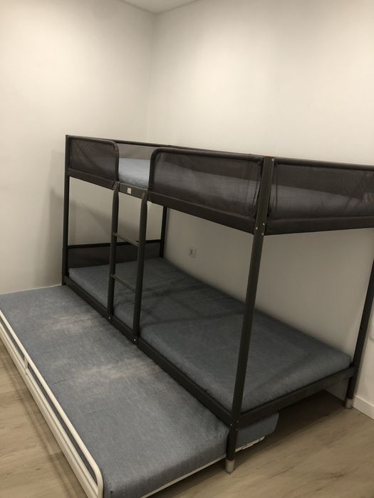 Estrutura se beliche com cama inferior