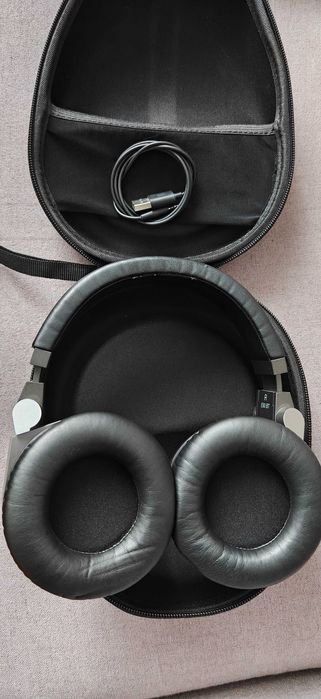 Słuchawki JBL Synchros E50 / E50BT nauszne – bardzo dobry stan