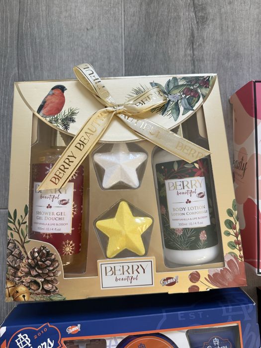 Mega Lote de Kits de Cosméticos, na compra de 4 ofereco 1