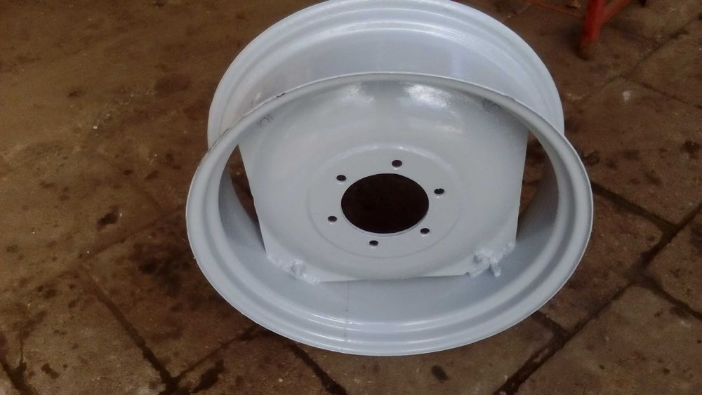 Felga Tylna Kompletna do Ciągnika T-25 Władimirec