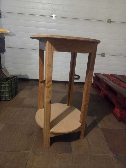 Duas Mesas Altas Redondas