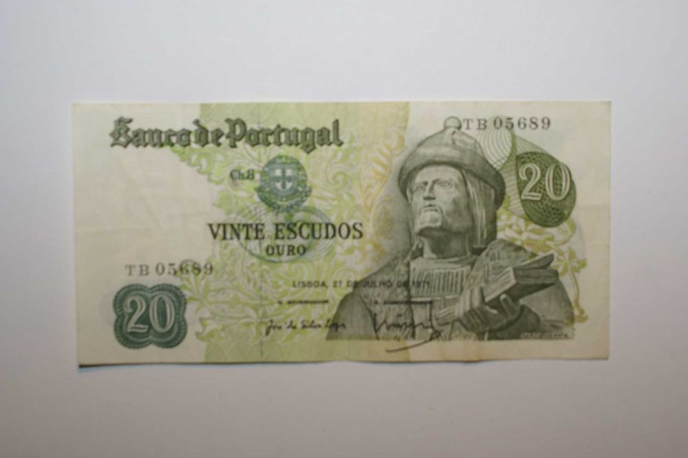Notas antigas de escudo