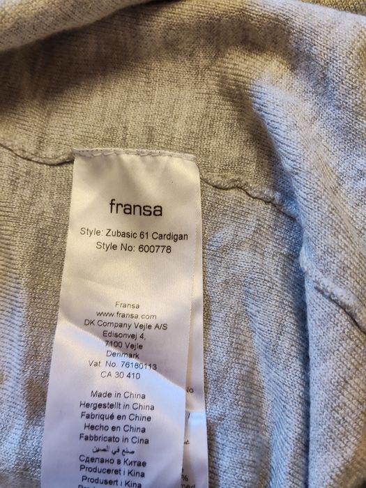 Kardigan narzutka damska używana.