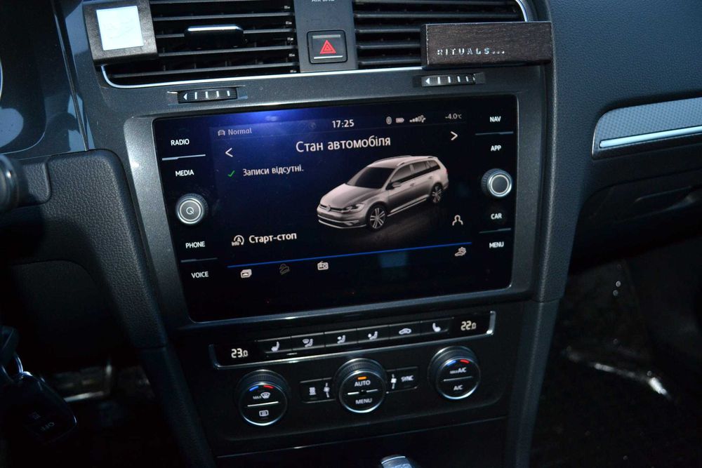 Фольксваген гольф 7 АЛЬТРАК мотіон повний  привід