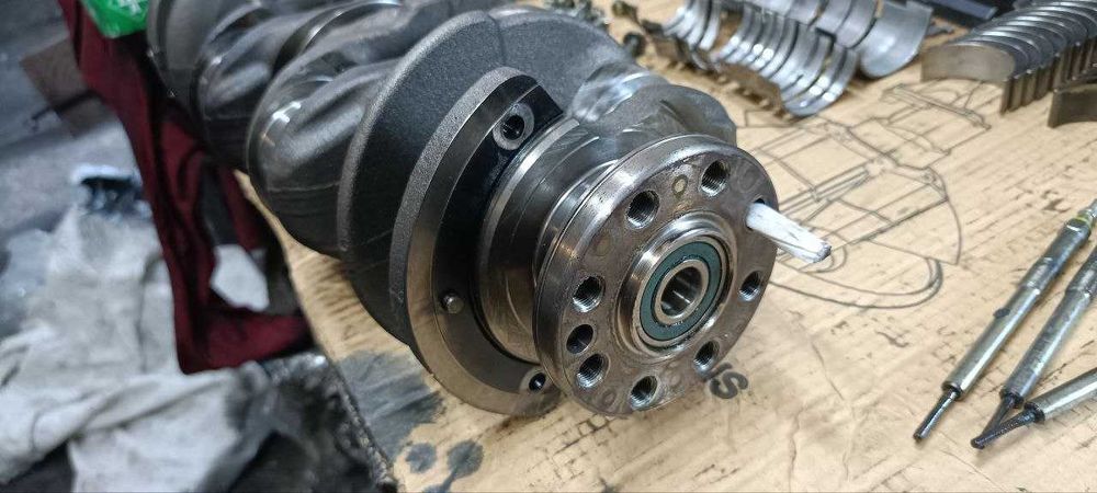 Коленвал Renault Master Opel Movano 2.3 DCI M9T 8200805743