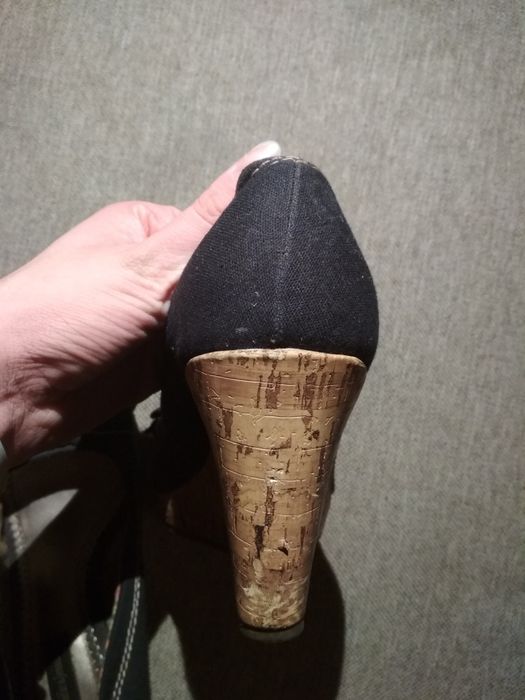 Sandałki na koturnie rozm. 39 Jennifer