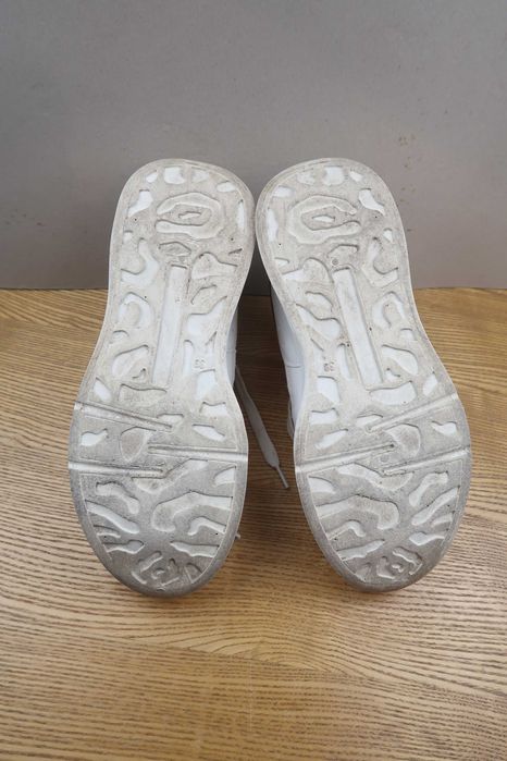 спортивне жіноче взуття