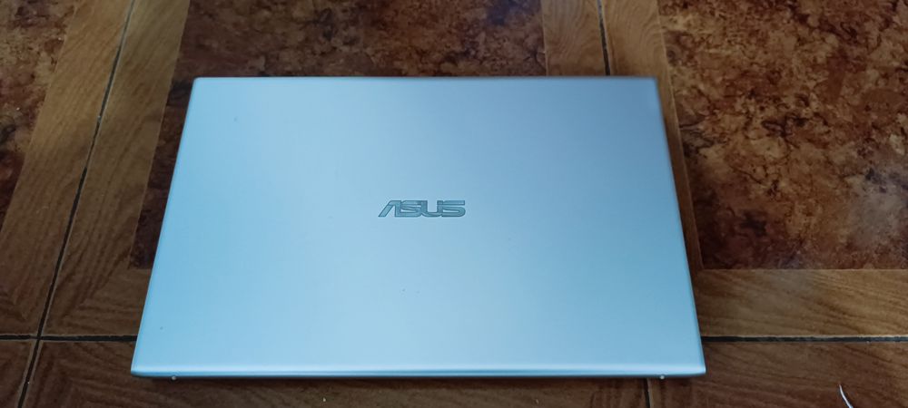 Asus VivoBook  15