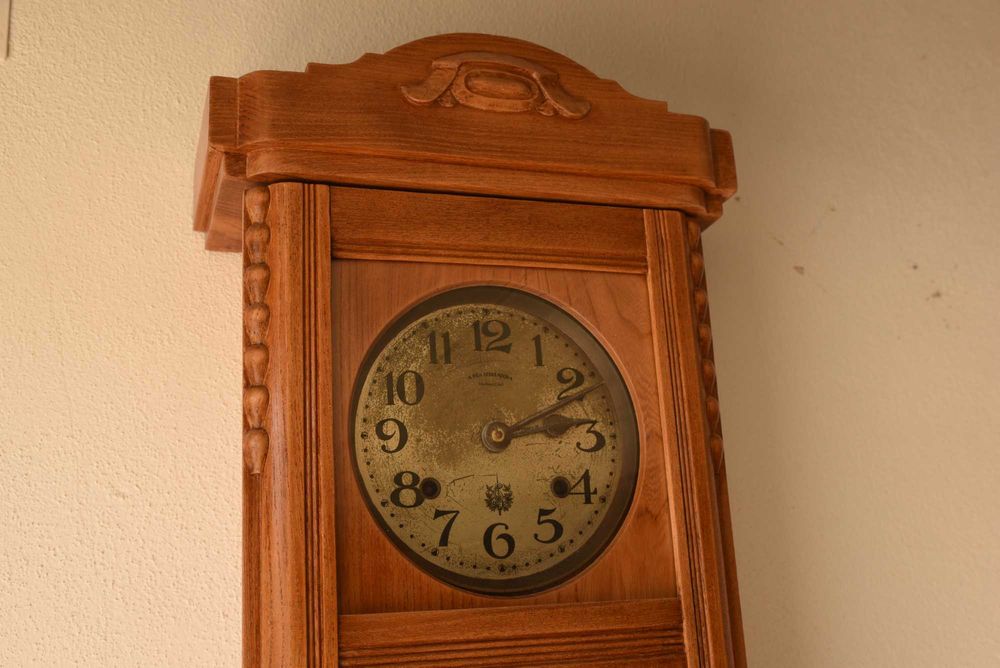 Relógio A Boa Reguladora Modelo "Madeira"