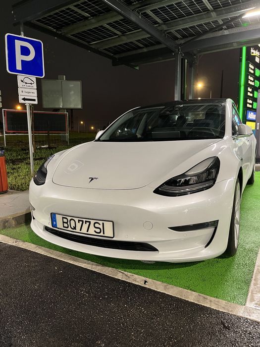 Aluguel tesla model 3
