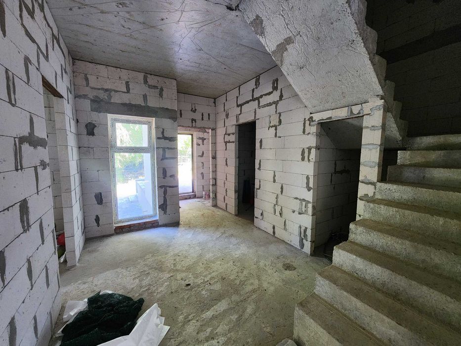 Від забудовника. Продам будинок 130 м2 біля лісу. Телефонуйте.