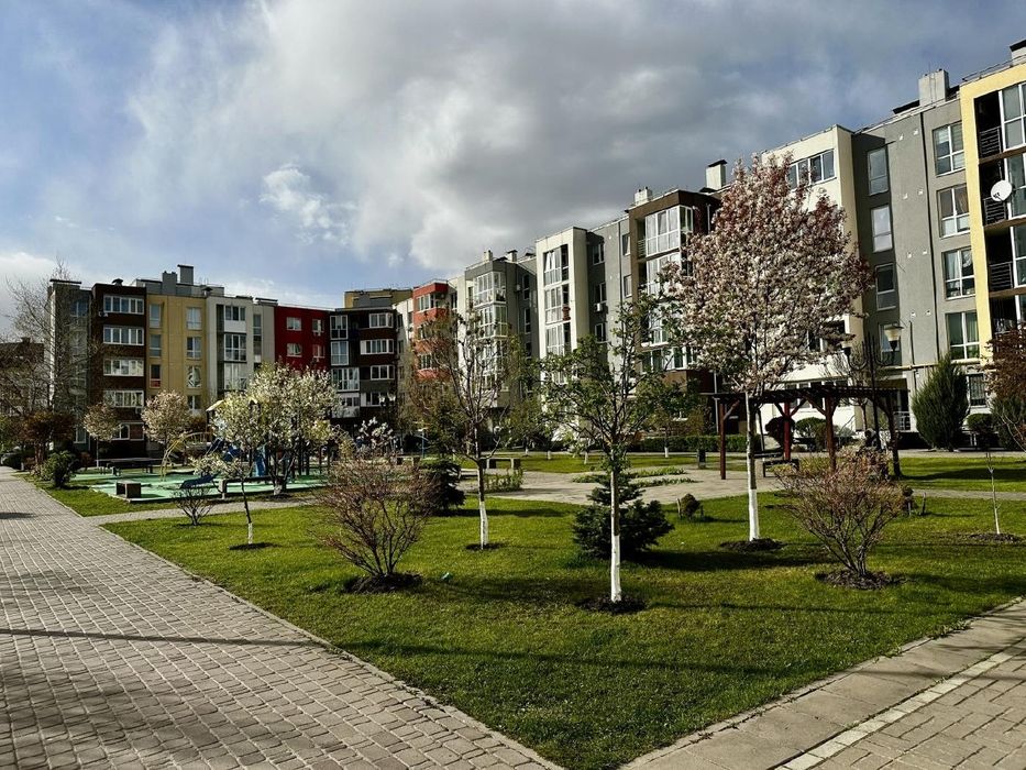 Чудова  охайна квартира в м Буча    на Бориса Гмирі