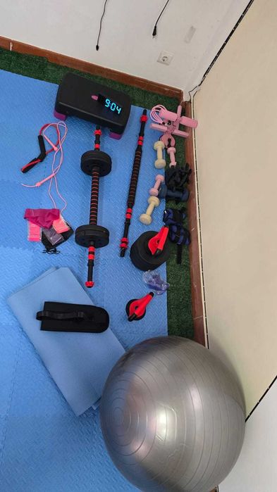 Conjunto de Ginásio com Aparelho de Escalada