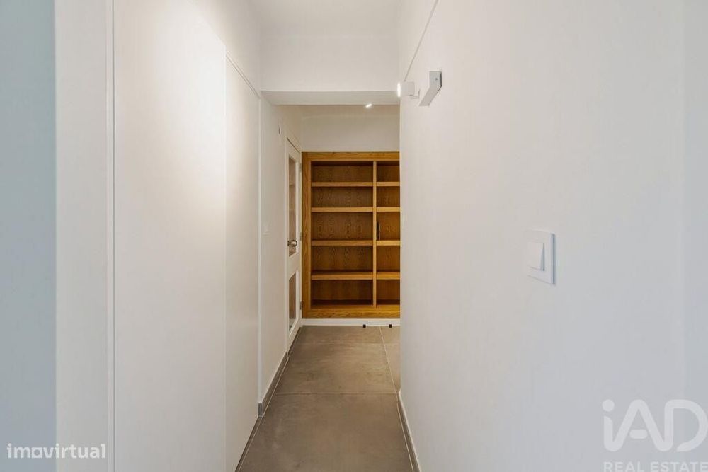 Apartamento T2 em Carnide
