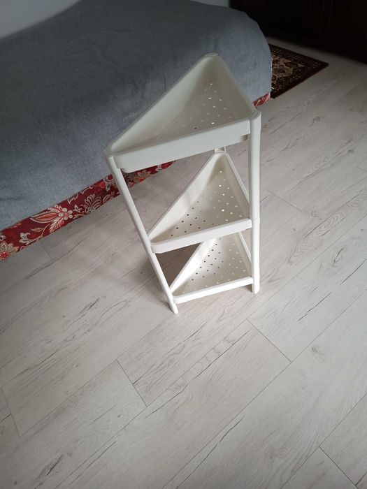Regał łazienkowy Ikea.