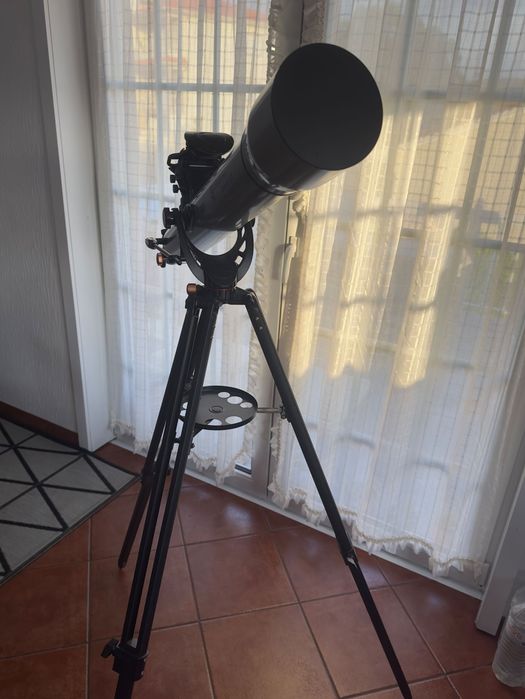 Telescópio celestron StarSense Explorer LT