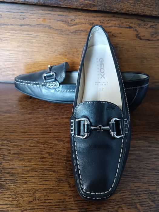 Жіночі лофери шкіряні