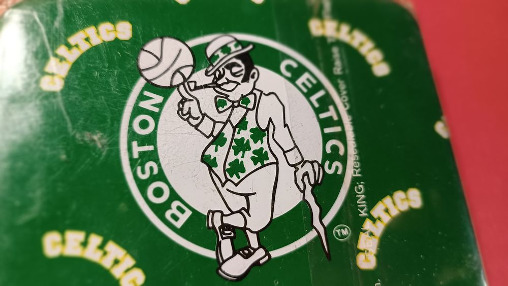 Antiga caixa dos Boston Celtics original NBA pra cigarro ou cigarrilha