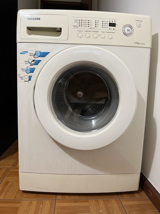 Máquina de lavar roupa Samsung