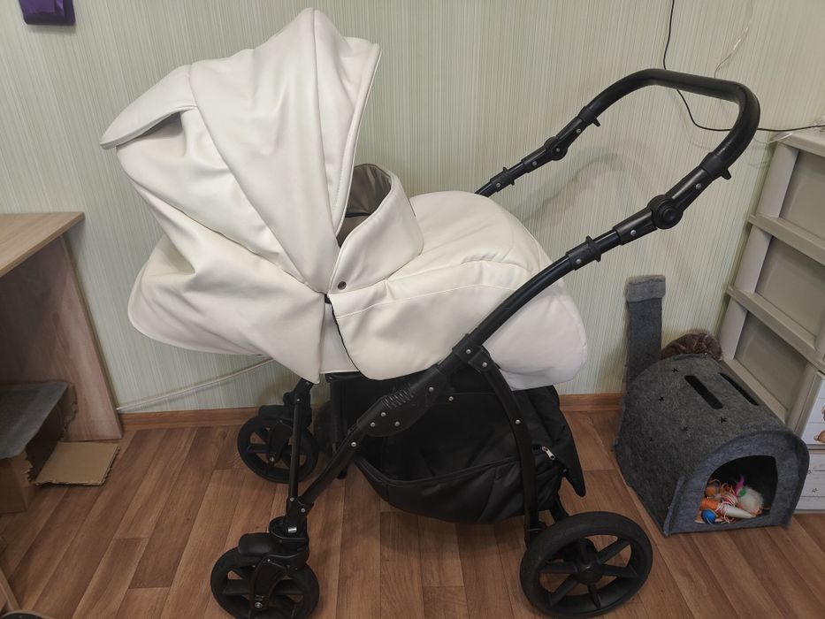 Коляска/ дитячий візочок Victoria gold classik.