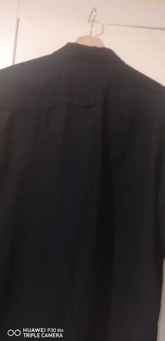 Camisa de homem em ganga escura