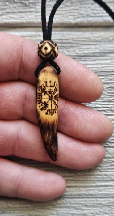Naszyjnik kieł słowiański drewniany wilk Vegvisir kompas wikingów duży