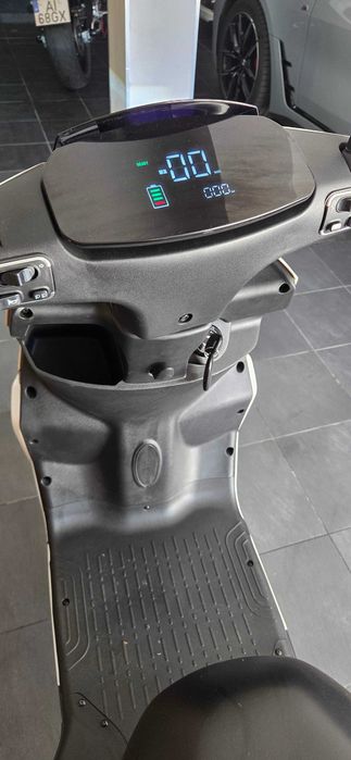 Scooter eletrica NEOVOLT GO-X 72V 250W (NOVA)