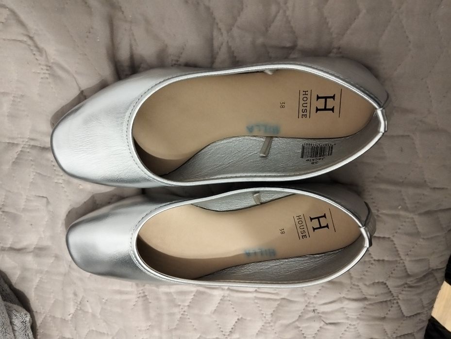 Срібні балетки 38