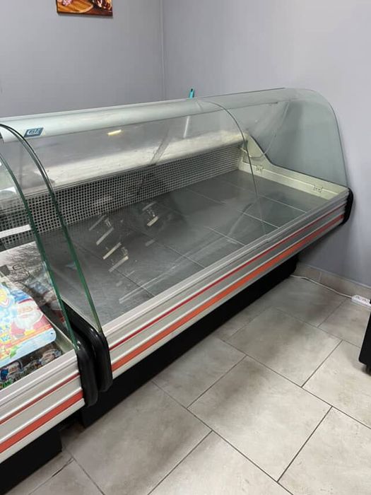 Продам холодильні вітрини