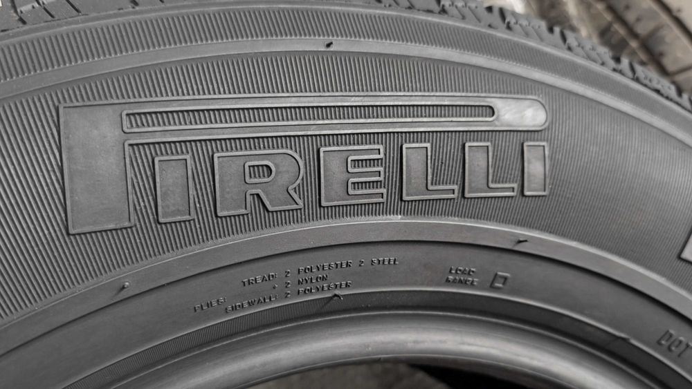 Шини б/в 235.65.16с пара Pirelli
