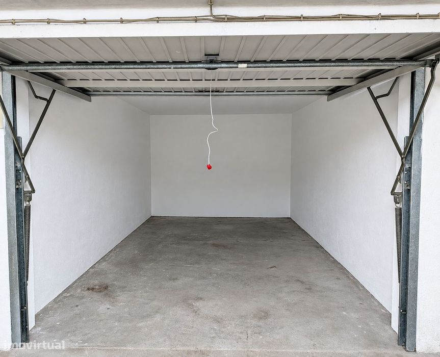 Garagem À Venda No Centro Da Figueira Da Foz (Garagem D)