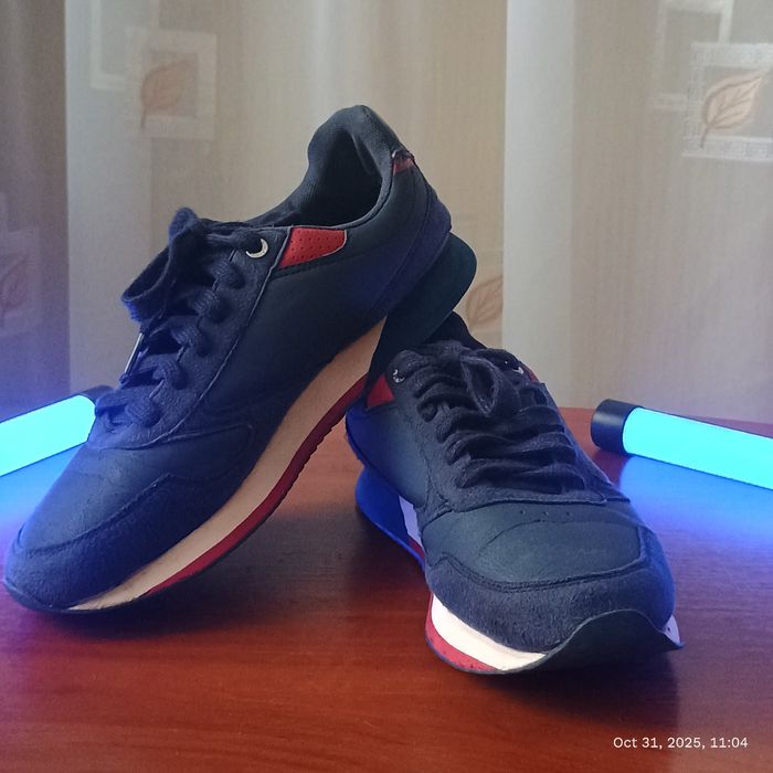 Мужские кроссовки