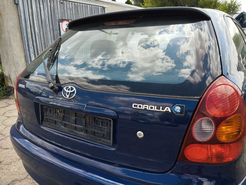Toyota Corolla E11 3D 1.6VVT-i 2002r.Klapa bagażnika.