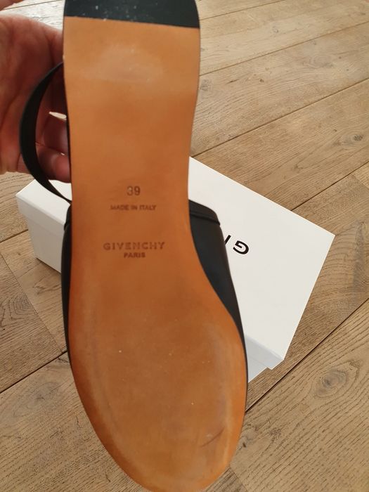 Sandałki damskie Givenchy