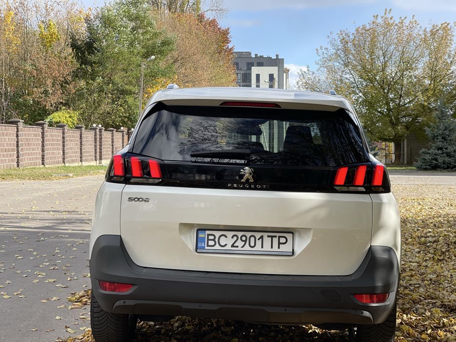 Peugeot 5008 (2020)
