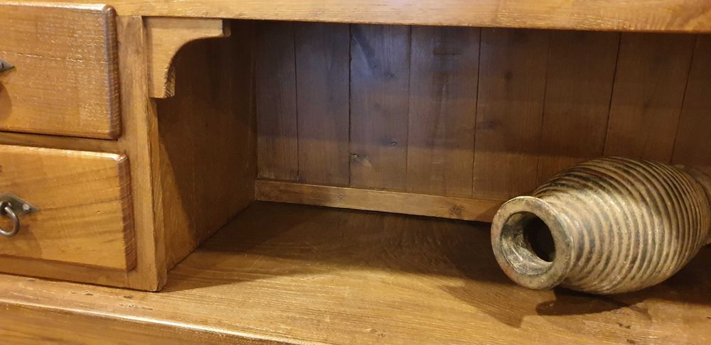 Móveis em Castanho Velho