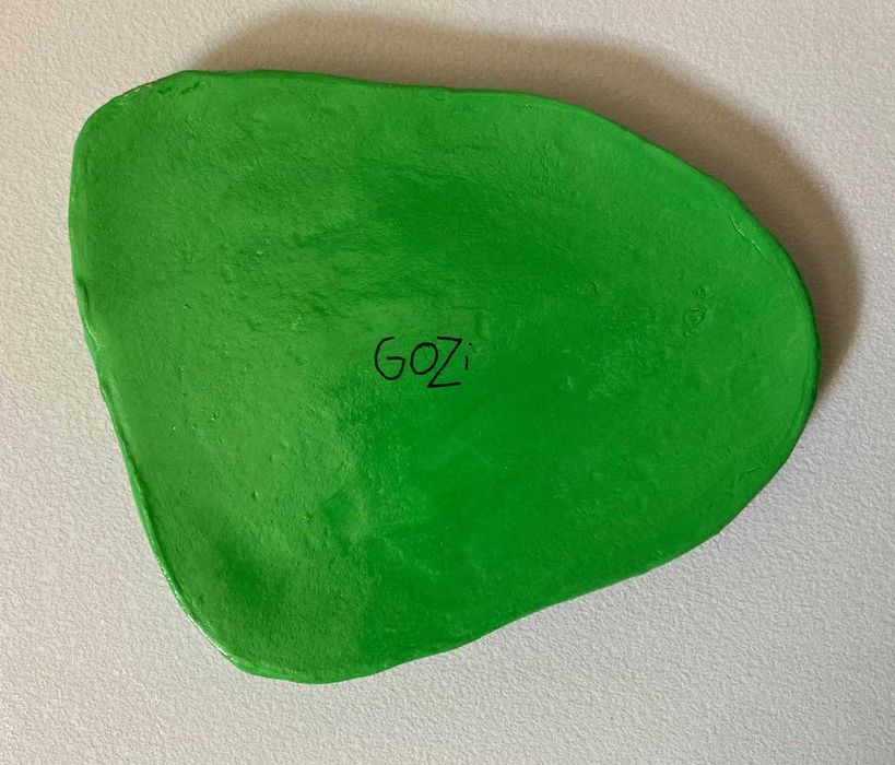 Peça Decorativa Artesanal 'Esvazia-Bolsos'