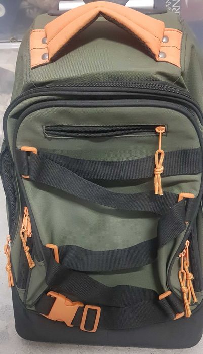 Mochila com rodinhas