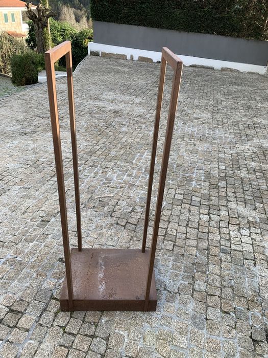 Armazenador de lenha em casa boa capacidade